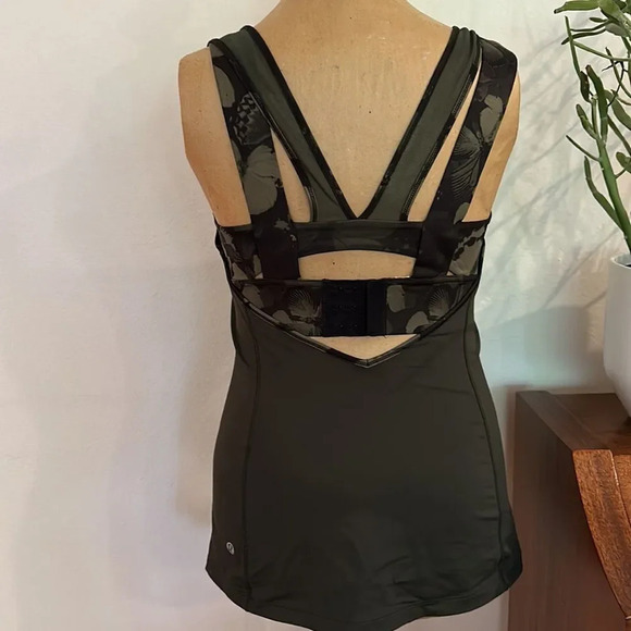 Lululemon sz 6 black and green butterfly print tank bra adjustable back strap - Picture 4 of 7